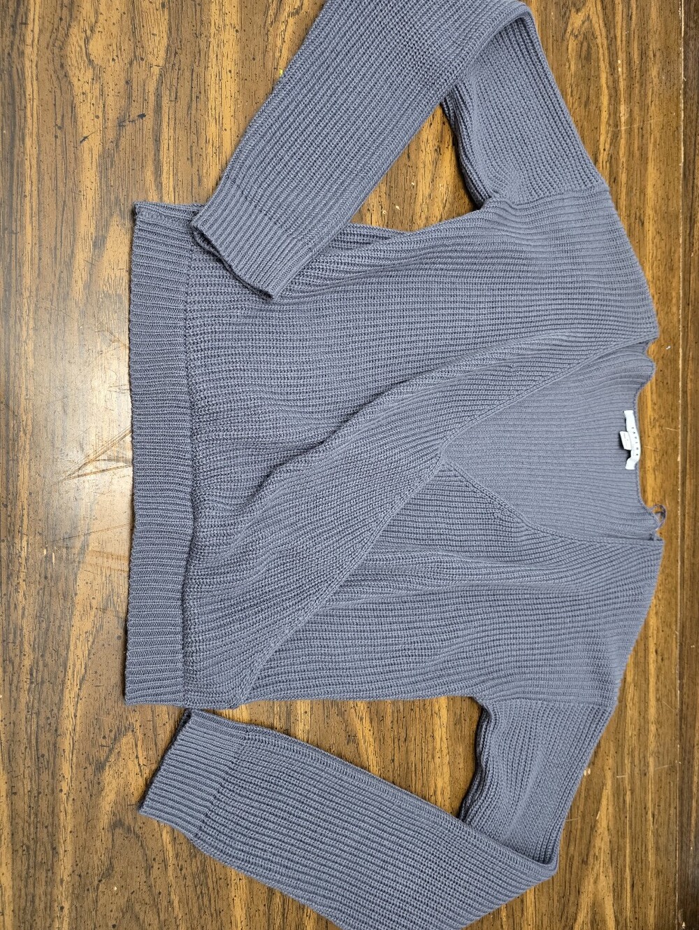 Women’s Textured V-Neck Sweater in Dusty Blue